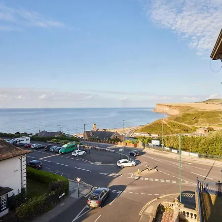 Host & - 18 The Zetland *