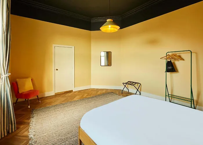 Host & - 18 The Zetland Saltburn-by-the-Sea